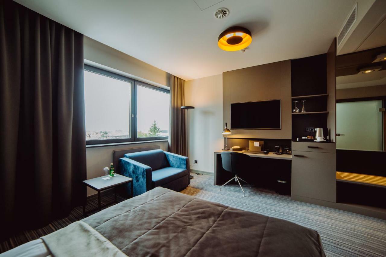 Hotel Evva タルノブジェク エクステリア 写真