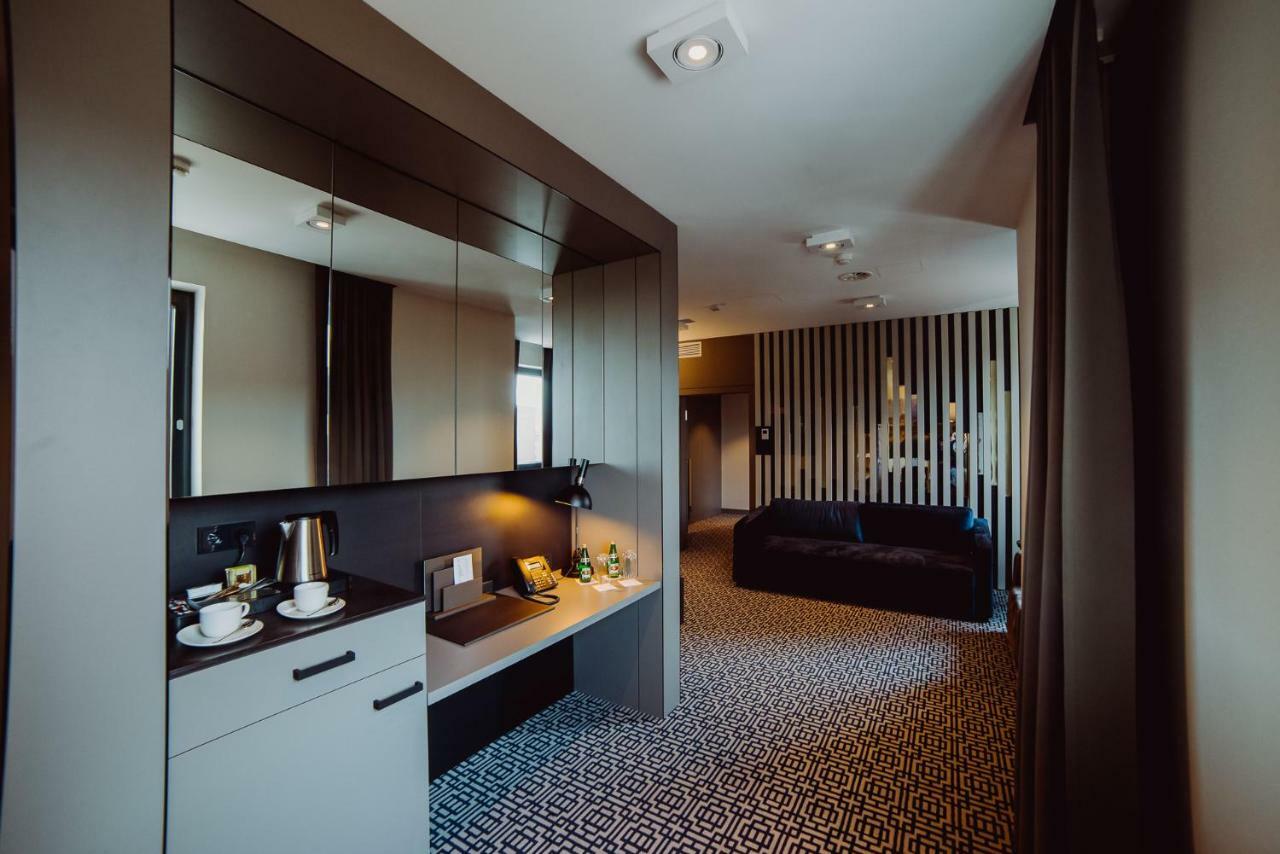 Hotel Evva タルノブジェク エクステリア 写真
