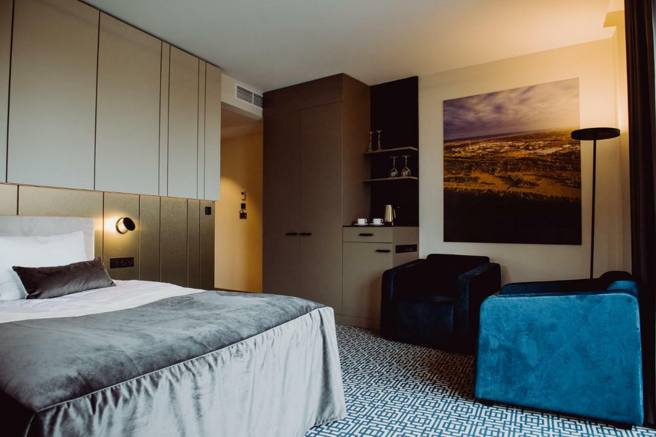 Hotel Evva タルノブジェク エクステリア 写真