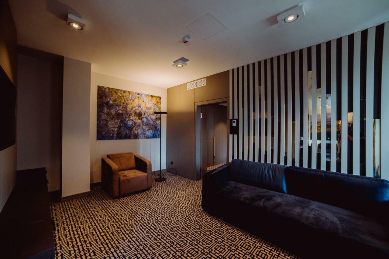 Hotel Evva タルノブジェク エクステリア 写真