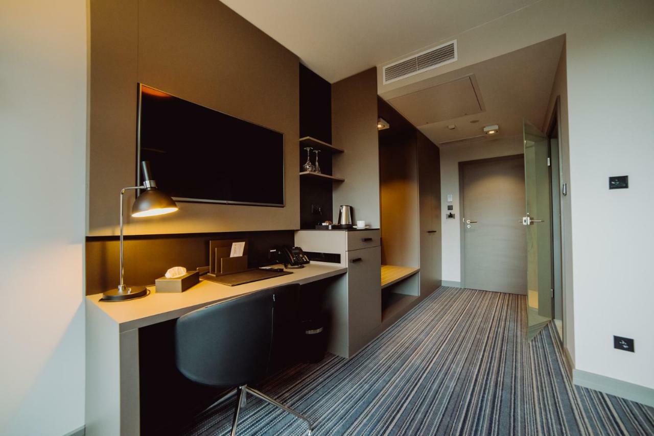 Hotel Evva タルノブジェク エクステリア 写真