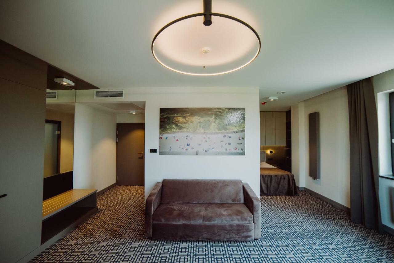 Hotel Evva タルノブジェク エクステリア 写真