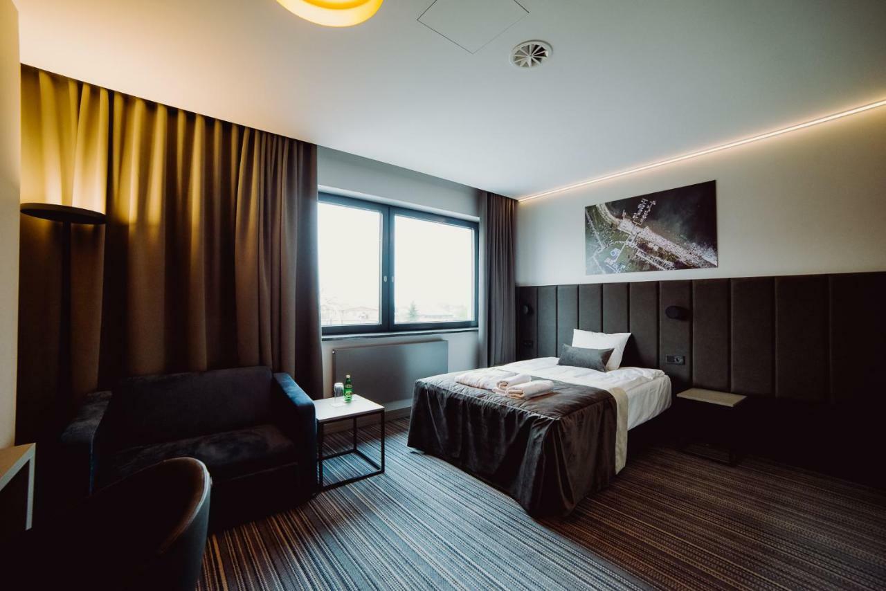 Hotel Evva タルノブジェク エクステリア 写真